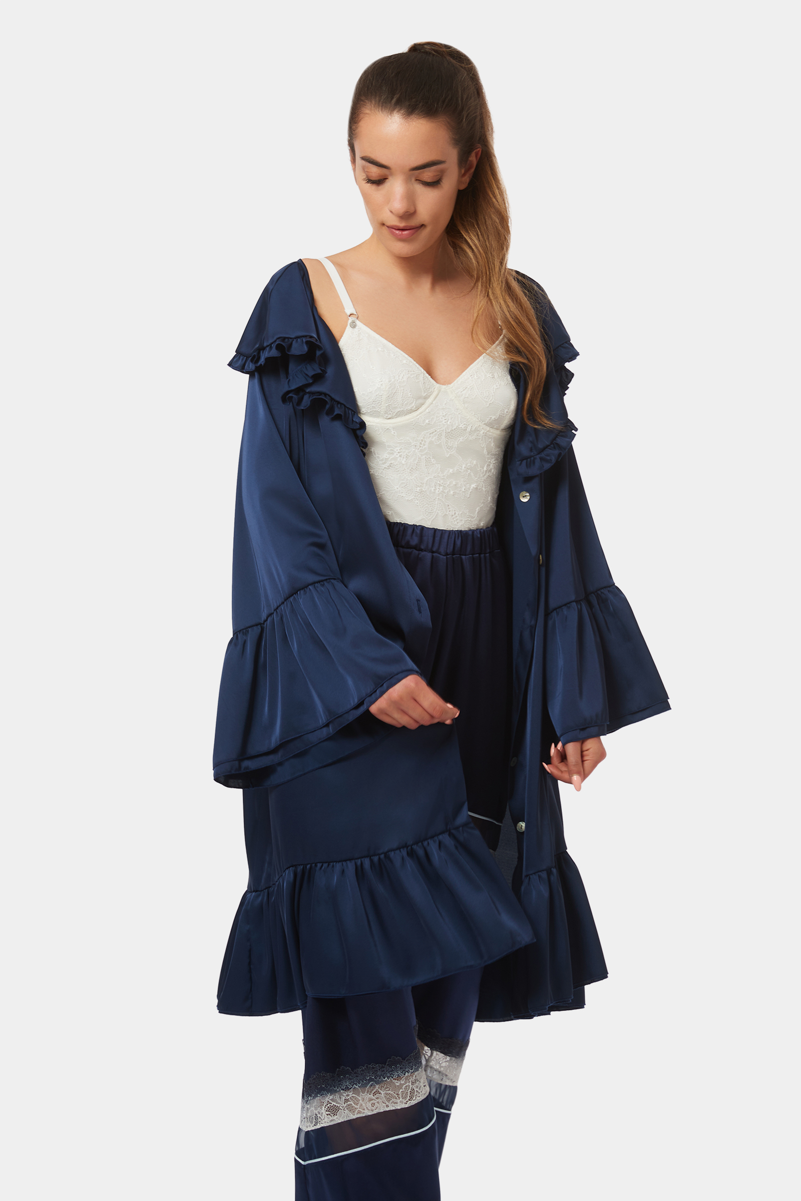 Aura – Vestaglia oversize in raso - immagine 4