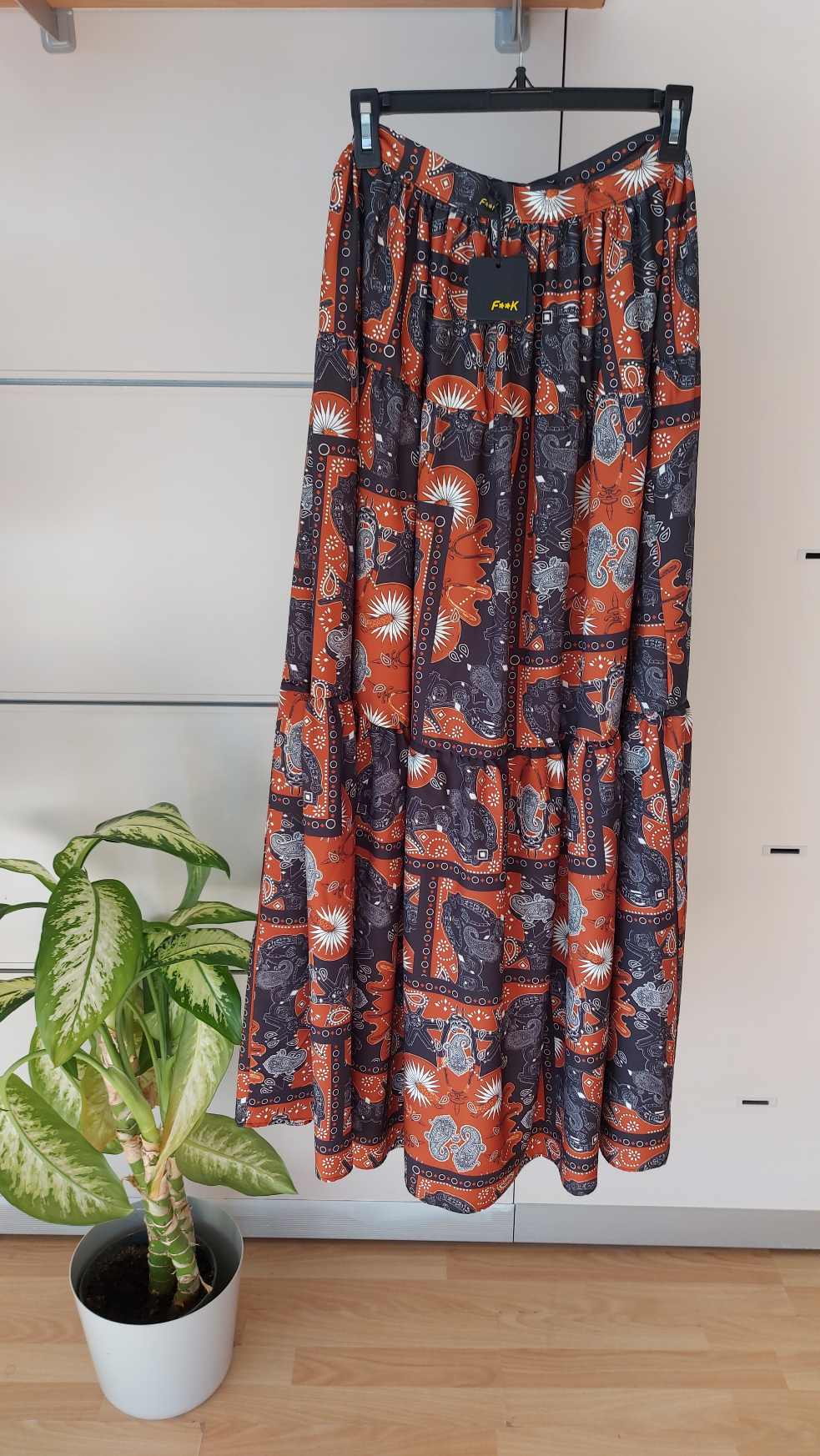 GONNA LUNGA CON BOTTONCINI DAVANTI A FANTASIA BASE MARRONE EFFEK FK23-0437X1