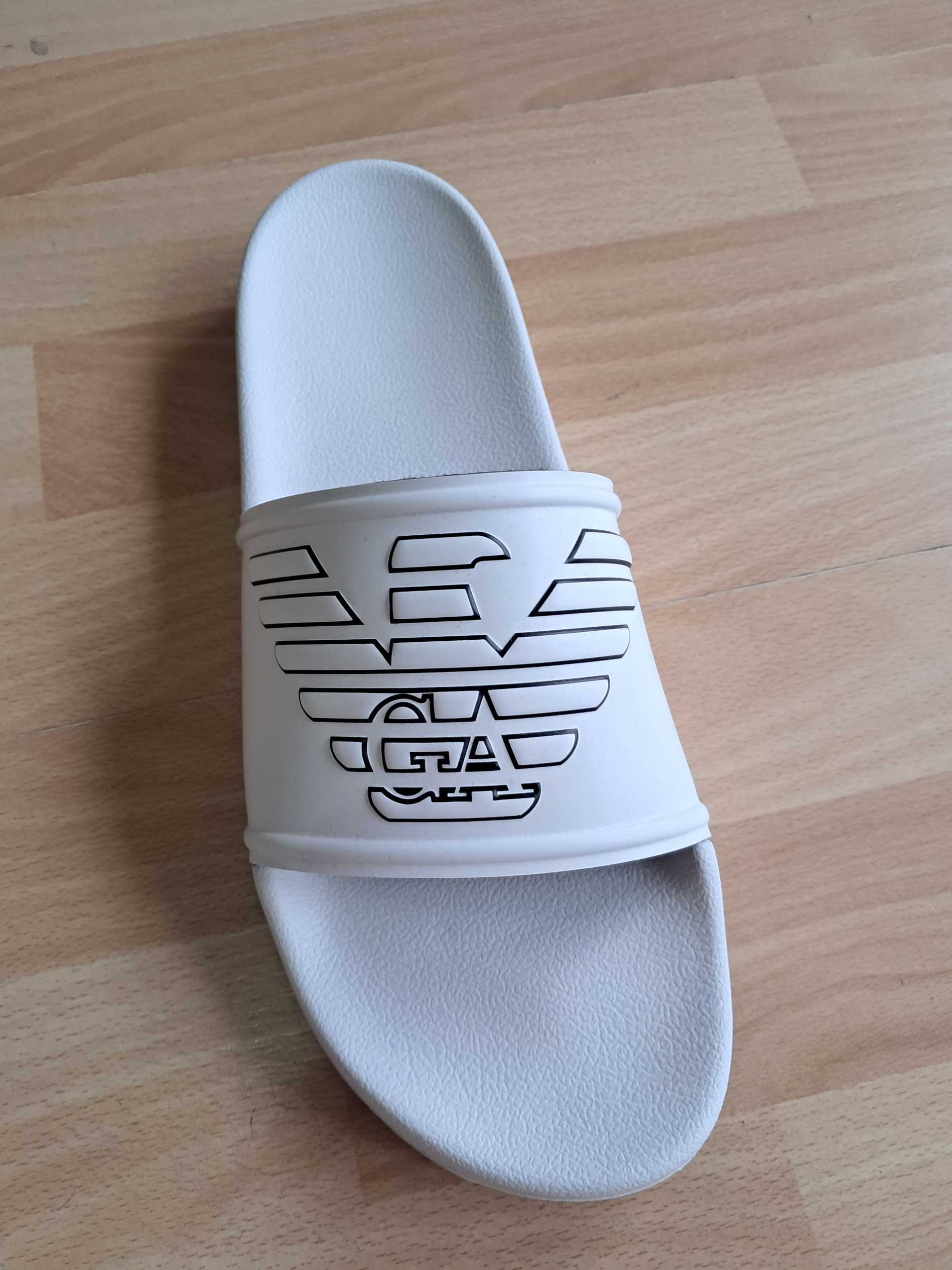 CIABATTA UOMO EMPORIO ARMANI BIANCA CON LOGO CON CONTORNI NERI - immagine 3