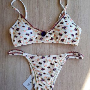 TOP ME FUI BIANCO CON FIORELLINI VIOLA E ROSA E PASSAMANERIA VIOLA