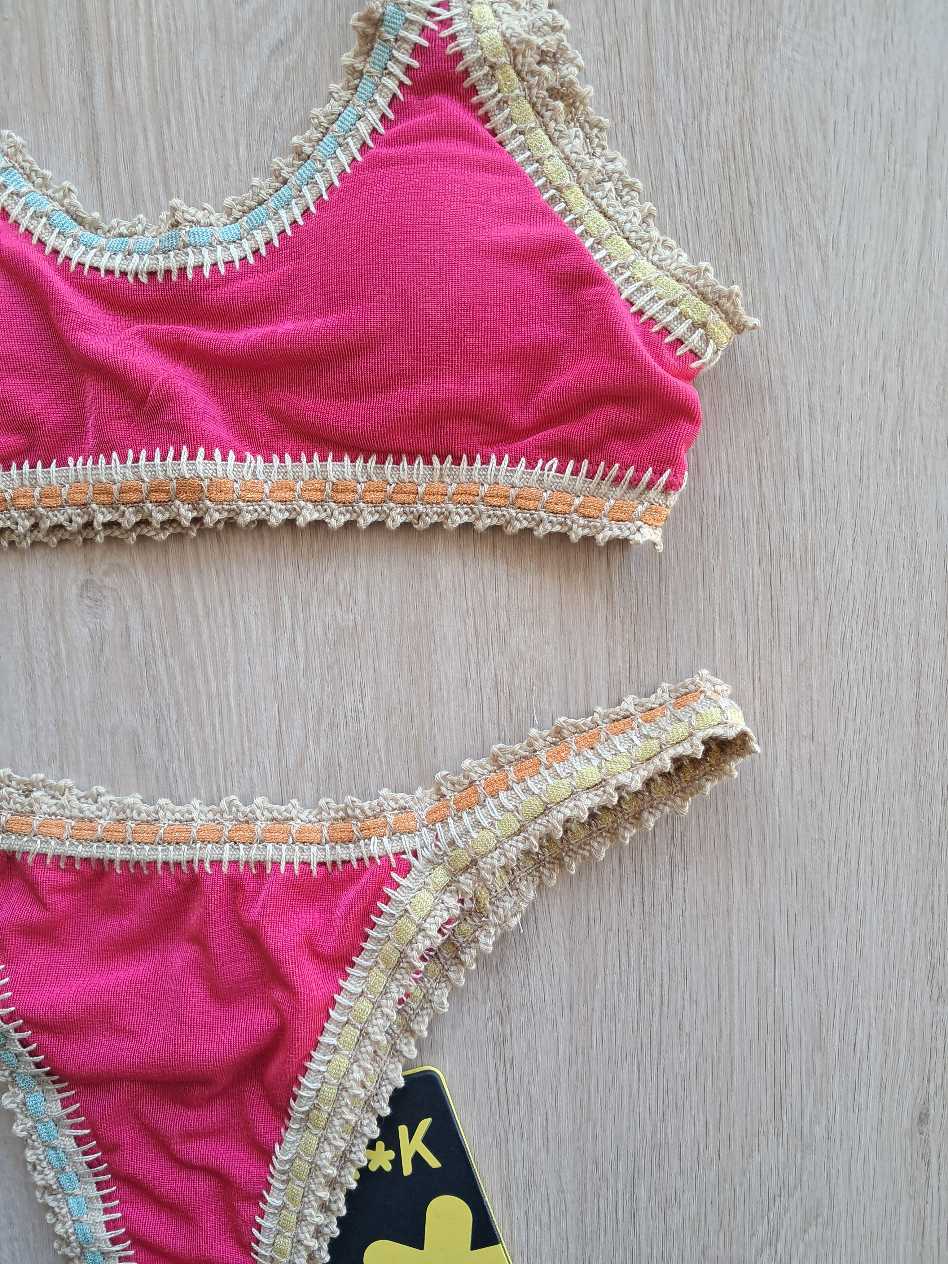 TOP EFFEK IN TESSUTO FUCSIA CON PASSAMANERIA COLORATA - immagine 3