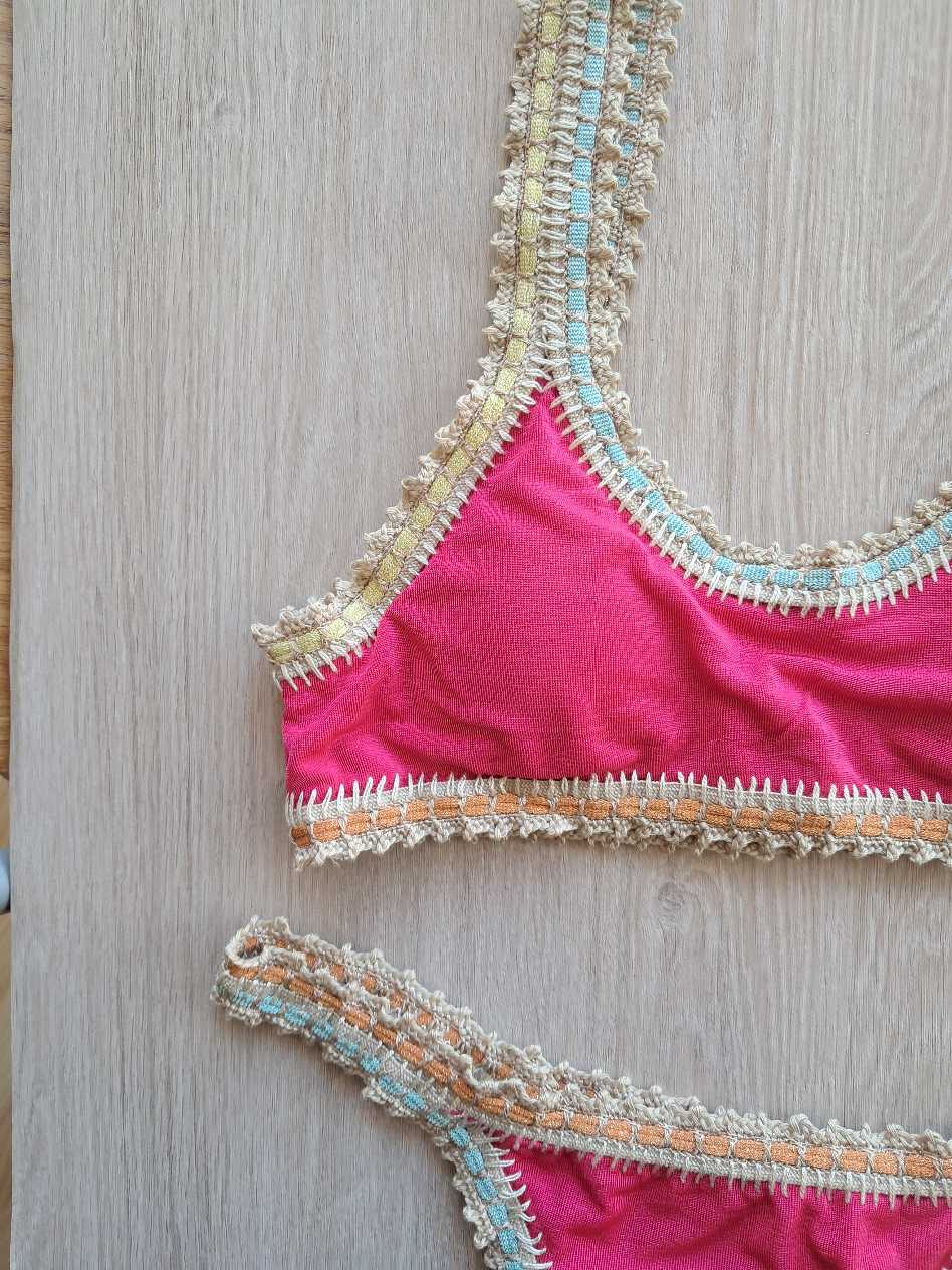 TOP EFFEK IN TESSUTO FUCSIA CON PASSAMANERIA COLORATA - immagine 4