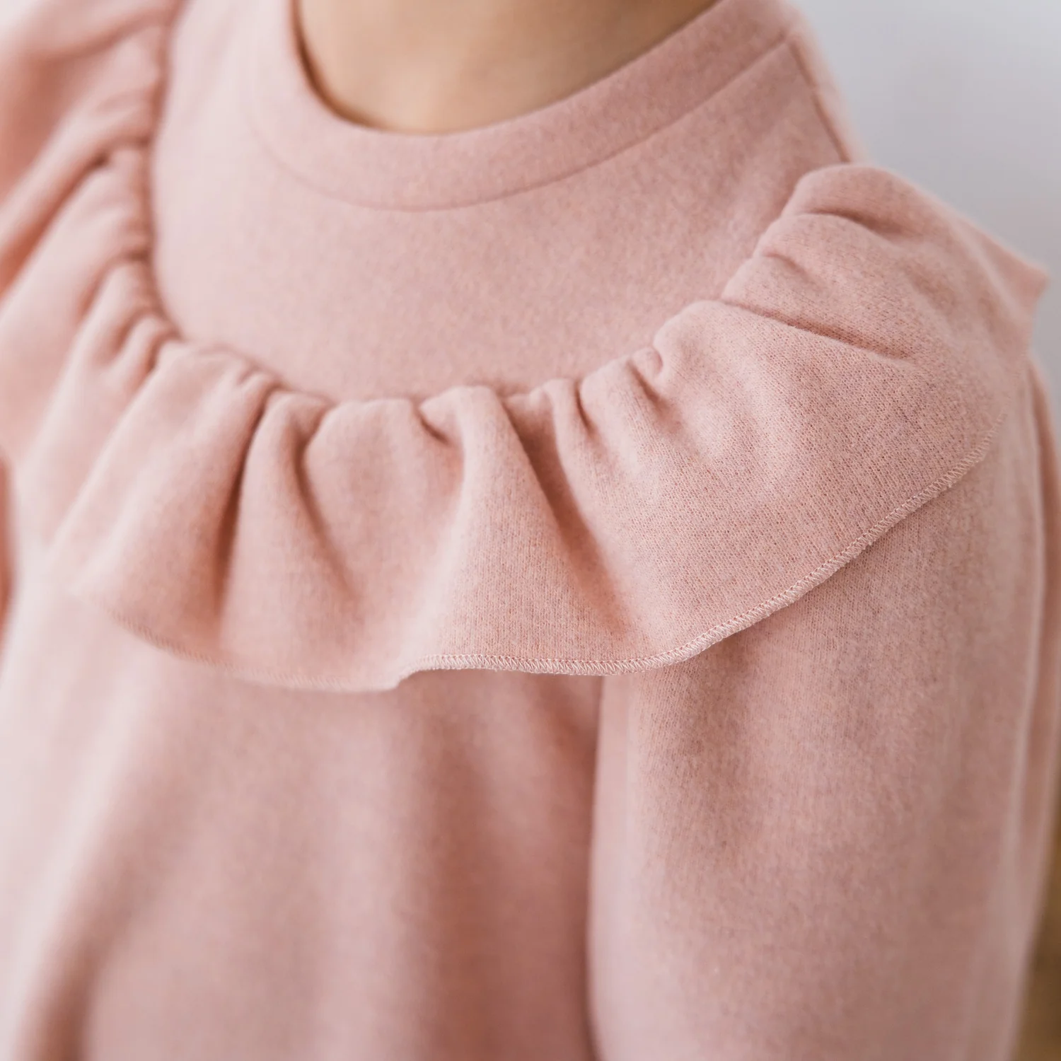 ABITO SCAMPANATO CON ROUCHES - immagine 3