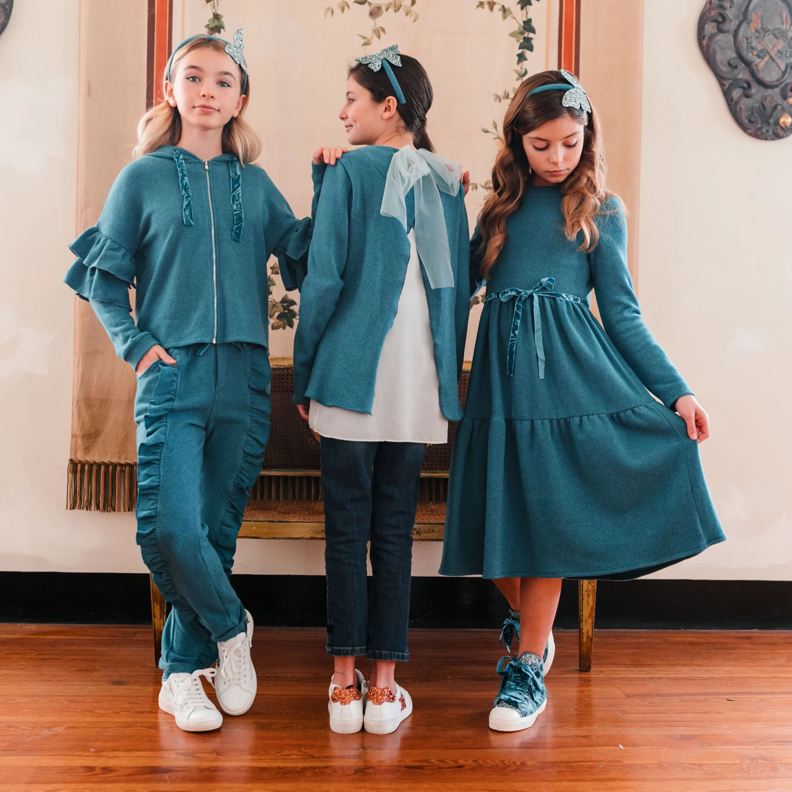 FELPA CON CAPPUCCIO PETROLIO - immagine 2