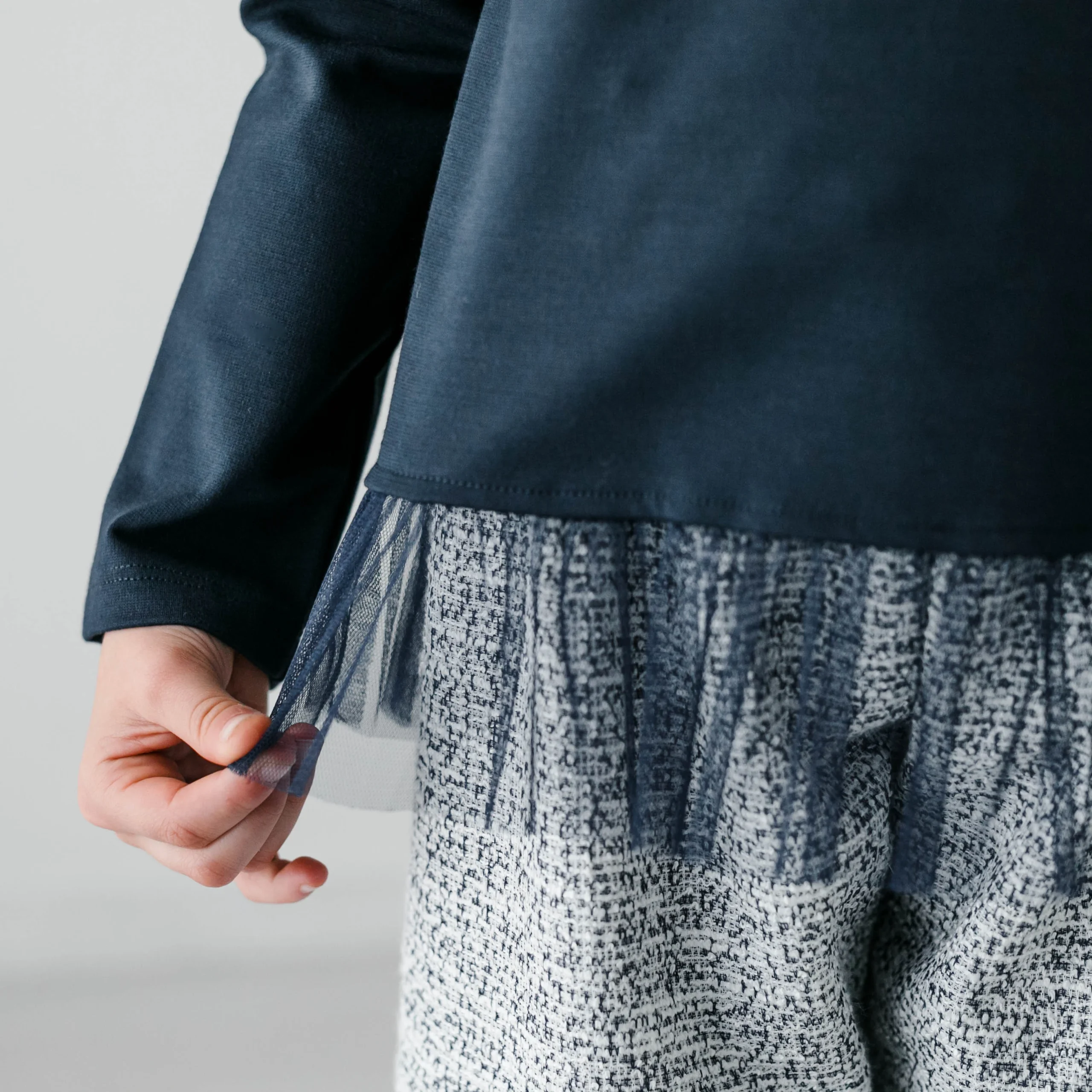 MAGLIA IN PUNTO MILANO VOLANT IN TULLE - immagine 4