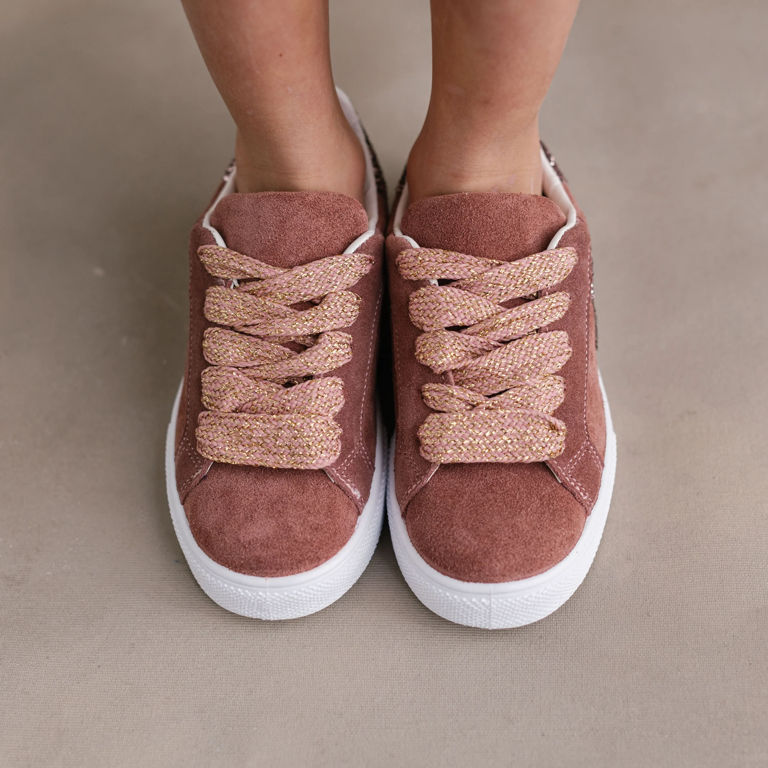 SNEAKERS SCAMOSCIATA CON STELLA GLITTER - immagine 3