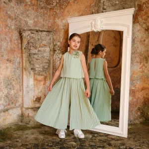 TUTA CON PANTALONE PLISSE'