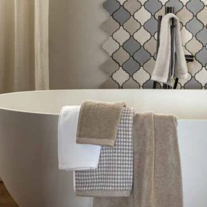 SQUARE OSPITE + ASCIUGAMANO FAZZINI