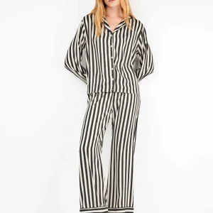 PIGIAMA DONNA GISELA APERTO CON PANTALONE LARGO A RIGHE SIMIL RASO