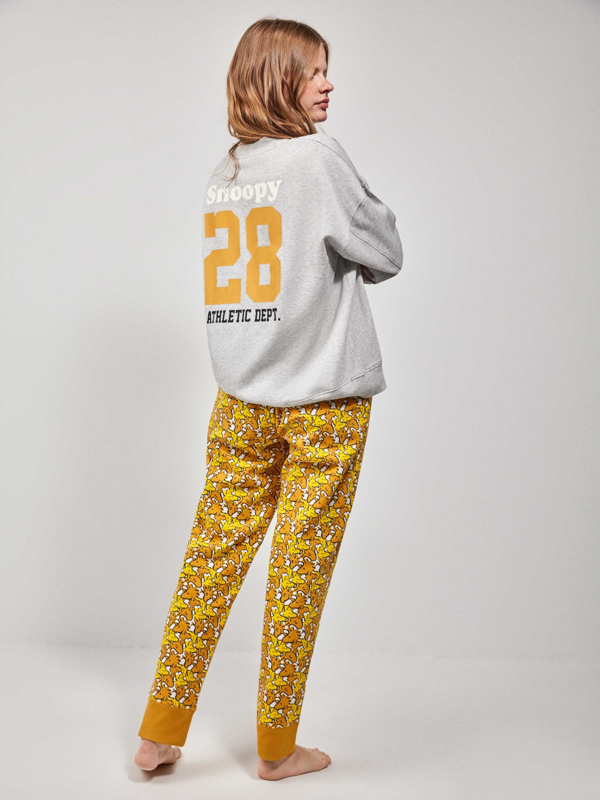 PIGIAMA DONNA GISELA SNOOPY MAGLIA GRIGIA E PANTALONE GIALLO - immagine 4